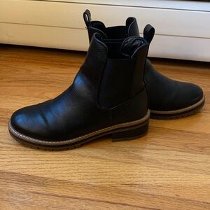 Kensie Black Leather Ankle Boots with Rugged Sole